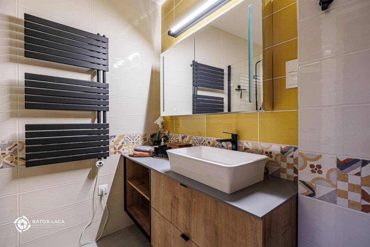 Apartamento Zemplén Terrace - Belvárosi Design Terasszal Miskolc